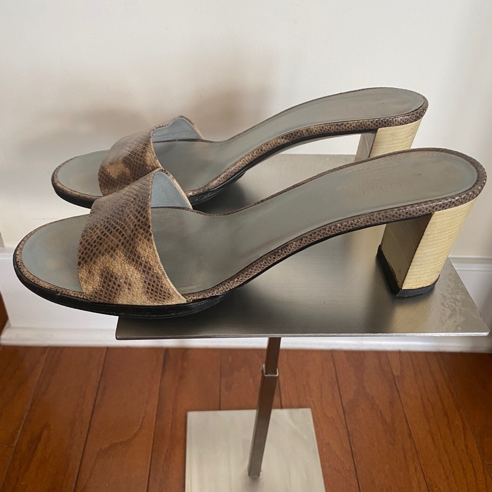 GUCCI Karung Sandals Beige Neutrals Sandals, 9.5